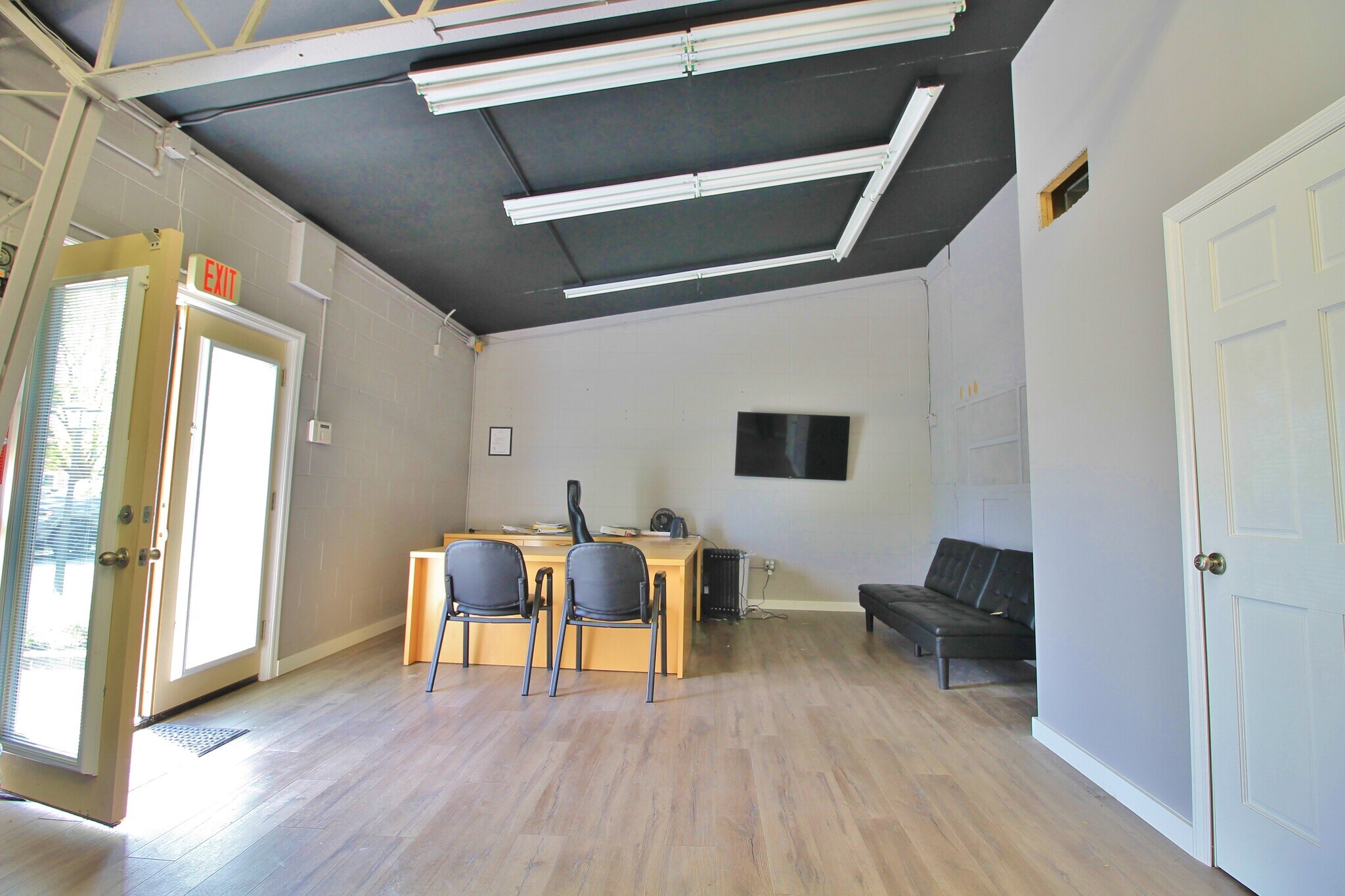 7528 N Broadway, Red Hook, NY for sale Interior Photo- Image 1 of 1