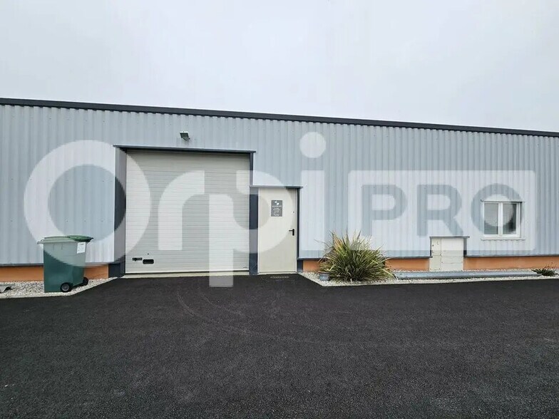 Flex in Cestas for lease - Building Photo - Image 3 of 9