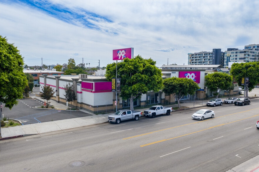 11040 W Pico Blvd, Los Angeles, CA for lease - Building Photo - Image 2 of 11