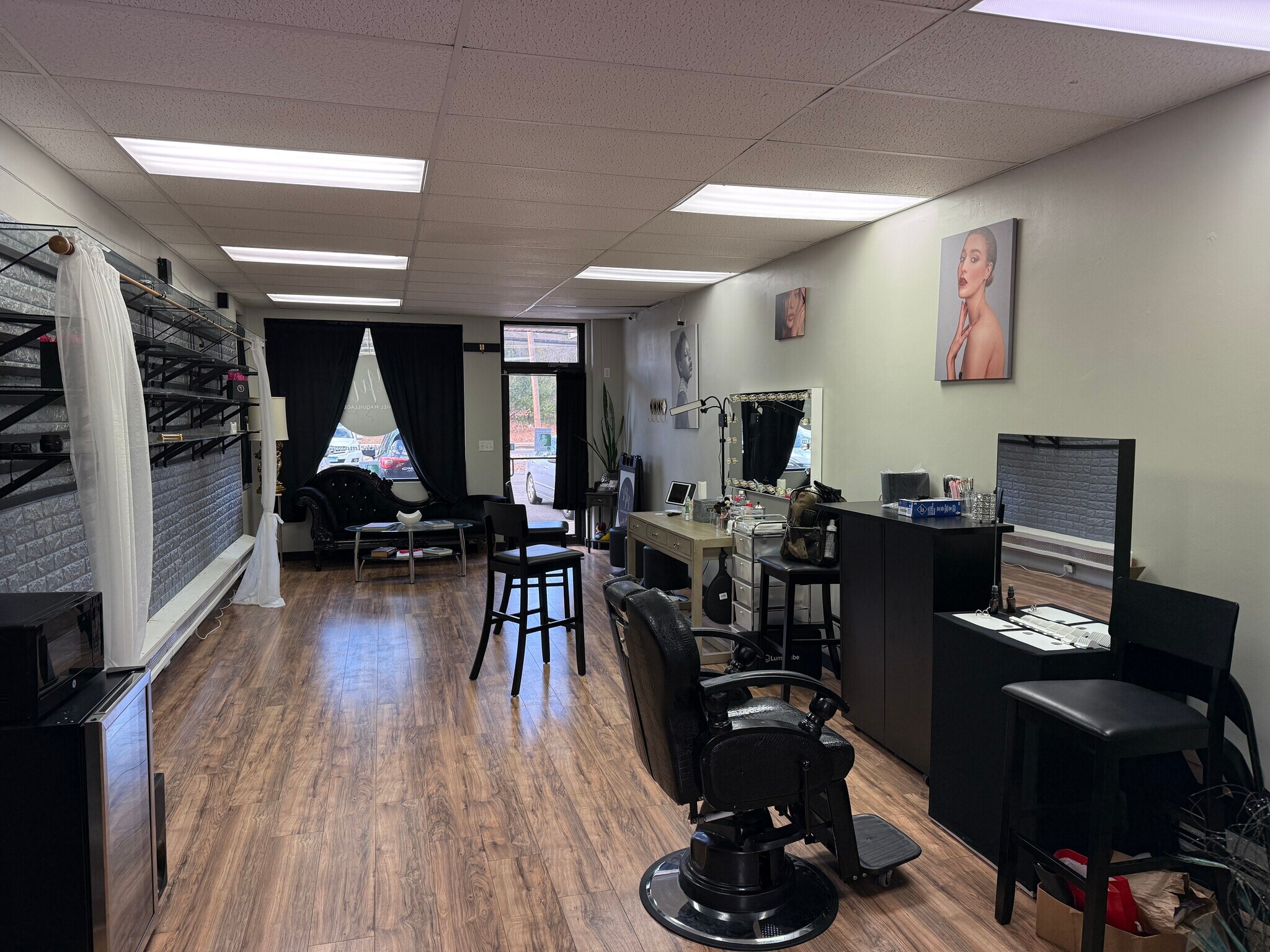 1376-1418 Hopmeadow St, Simsbury, CT for lease Interior Photo- Image 1 of 9