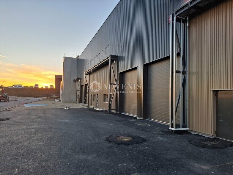 Flex in Ludres for sale - Building Photo - Image 1 of 8