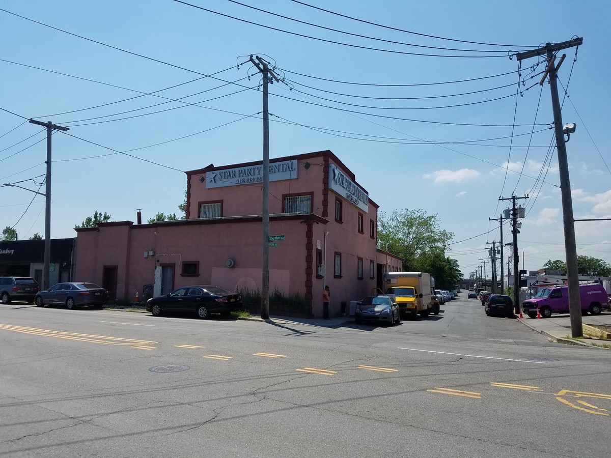 81 Sheridan Blvd, Inwood, NY 11096