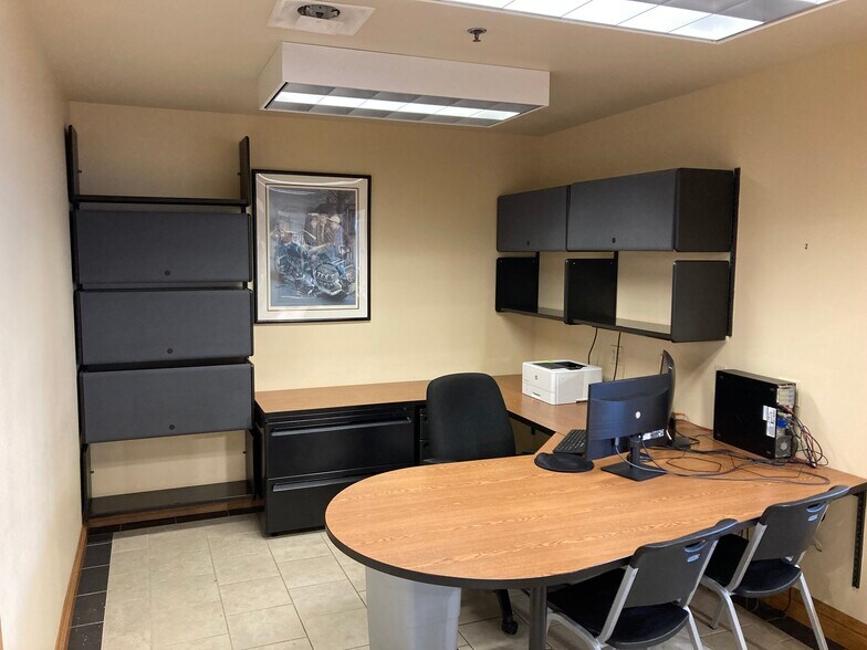 4355 Stebner Rd, Duluth, MN for sale - Interior Photo - Image 2 of 41