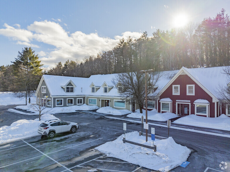 425 S Stark Hwy, Weare, NH for lease - Primary Photo - Image 1 of 6