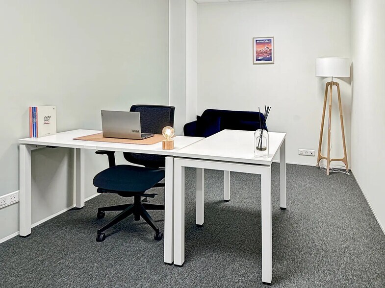 50 Rue Henry De Monfreid, Brest for lease - Building Photo - Image 1 of 27