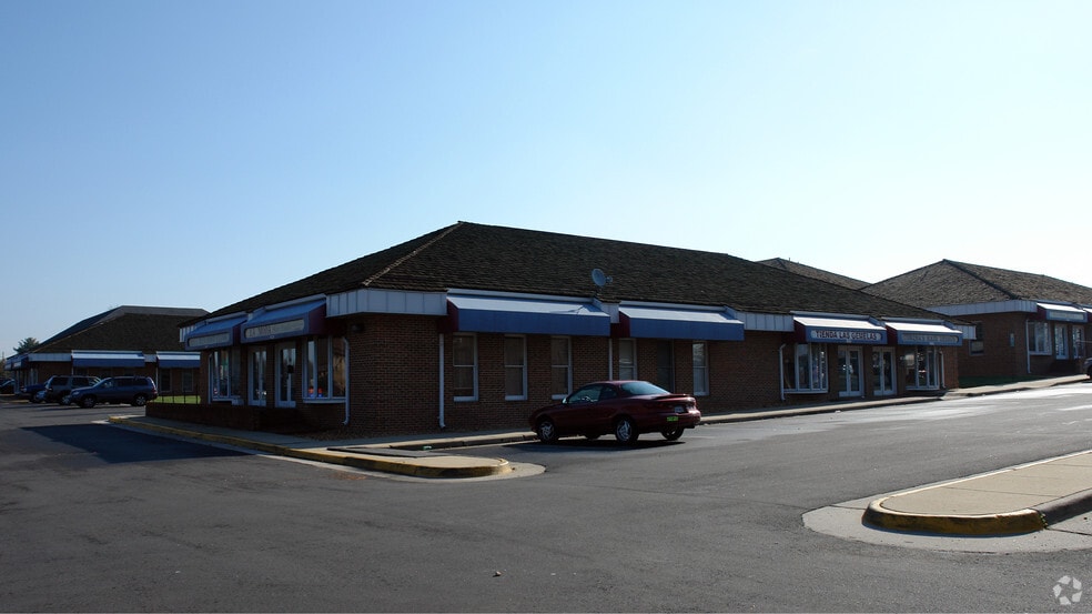 8637 Mathis Ave, Manassas, VA for lease - Building Photo - Image 2 of 2