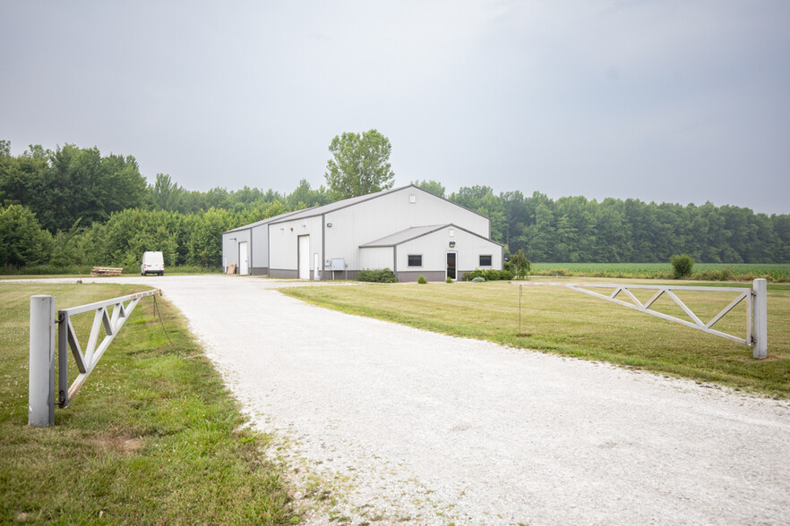 795 E County 500 North Rd, North Vernon, IN for sale - Building Photo - Image 1 of 1