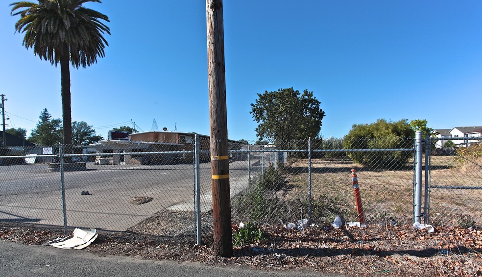 3995 Sebastopol Rd, Santa Rosa, CA for sale - Building Photo - Image 3 of 10