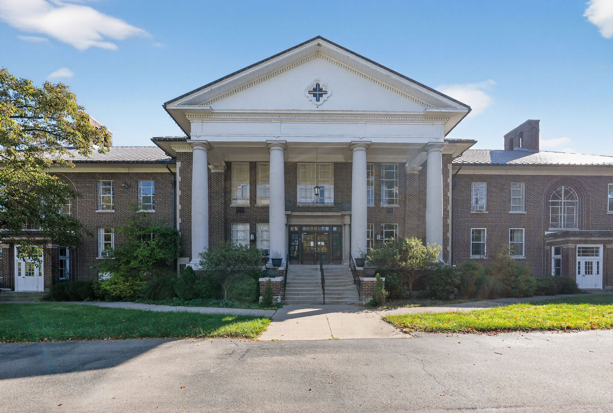 1918 Mechanicsburg Rd, Springfield, OH for sale Primary Photo- Image 1 of 46