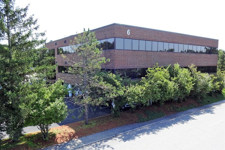 6 Trafalgar Sq, Nashua, NH for lease - Building Photo - Image 2 of 50