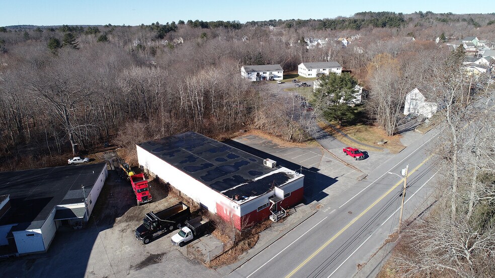 669 Lisbon St, Lisbon Falls, ME 04252