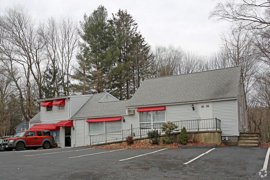 641 Main St, Monroe, CT for sale - Primary Photo - Image 1 of 1
