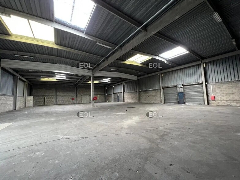 15 Rue Des Patis, Le Petit-Quevilly for lease - Interior Photo - Image 2 of 2