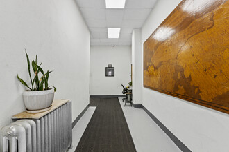 313-315 E 91st St, New York, NY for lease Lobby- Image 2 of 5