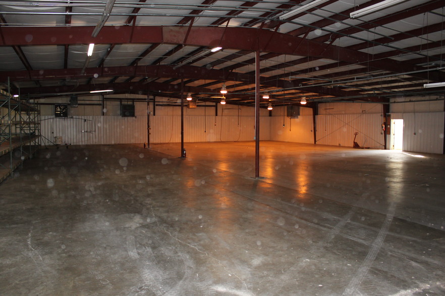 505 N Modena St, Gastonia, NC for lease - Interior Photo - Image 3 of 4