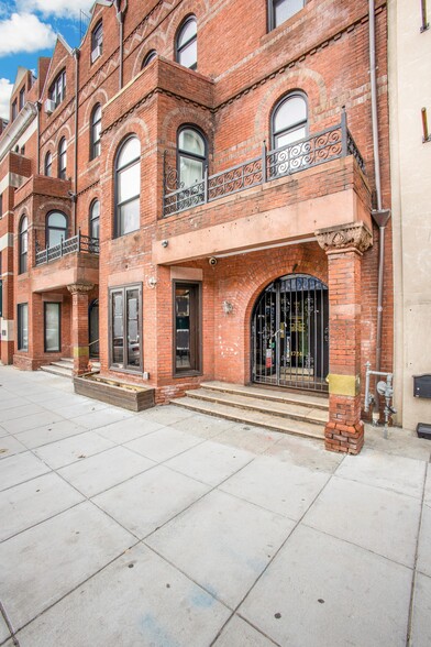 1724 Connecticut Ave NW, Washington, DC for lease - Primary Photo - Image 1 of 1