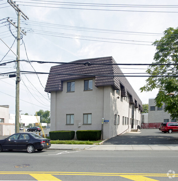 525 Fenimore Rd, Mamaroneck, NY for lease - Building Photo - Image 1 of 9