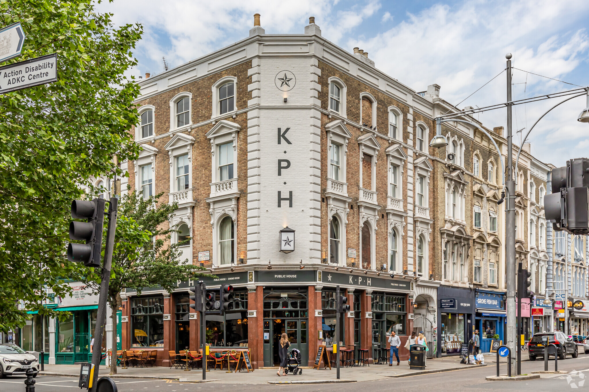 139 Ladbroke Grove, London for sale Primary Photo- Image 1 of 1