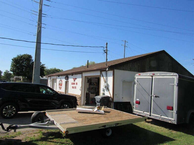 2200 W Main St, Little Chute, WI 54911 Auto Dent Repair Shop