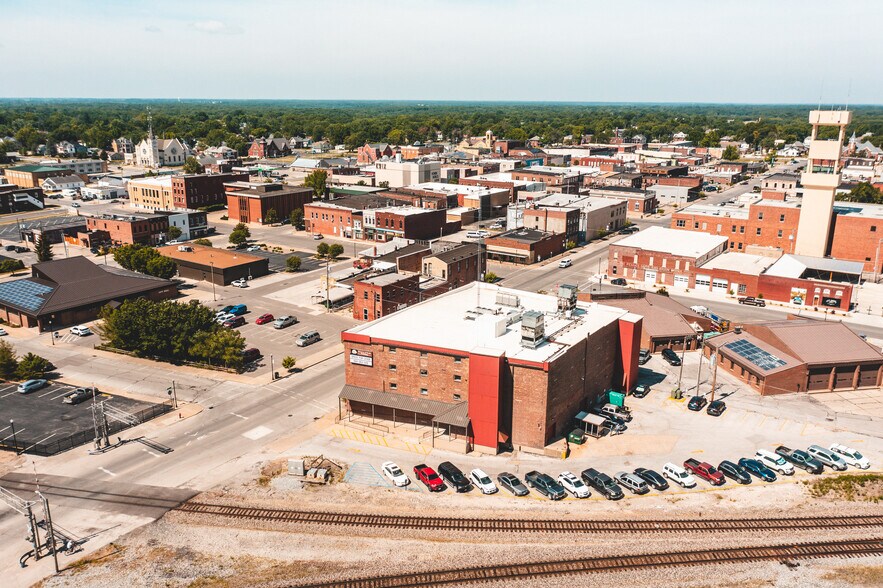 101 W Coates St, Moberly, MO for lease - Aerial - Image 2 of 9