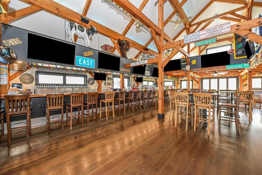 9095 Sound Ave, Mattituck, NY for sale - Building Photo - Image 3 of 37