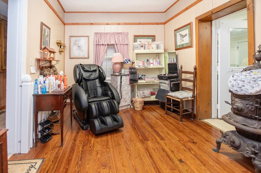 400 Main St, Clinton, TN for sale - Interior Photo - Image 2 of 25