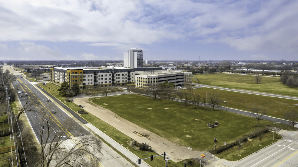 3025 Salt Creek Ln, Arlington Heights, IL for lease - Aerial - Image 1 of 2