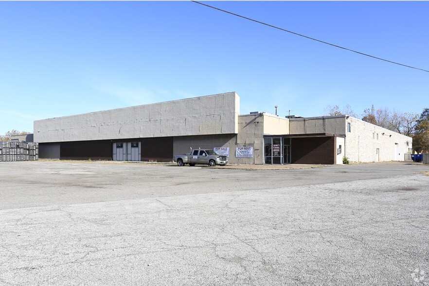 2001 Elyria Ave, Lorain, OH for lease - Primary Photo - Image 1 of 19