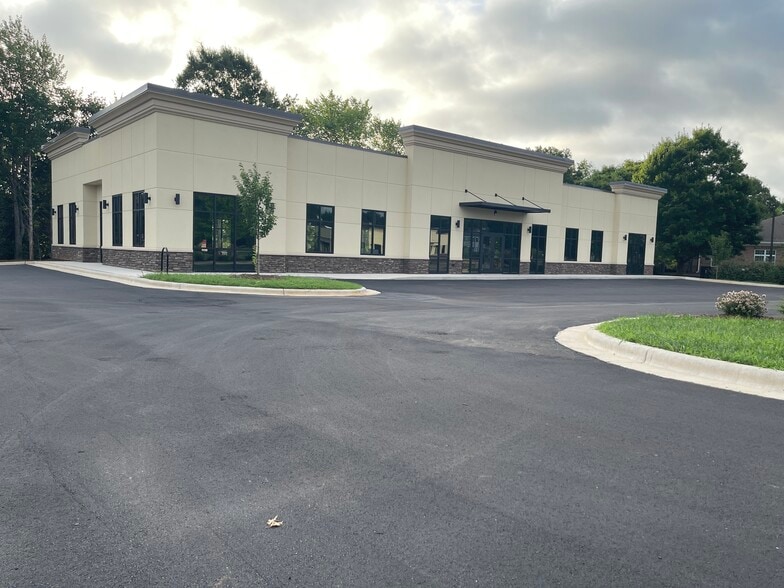 2902 Professional Park Dr, Burlington, NC for lease - Building Photo - Image 1 of 4