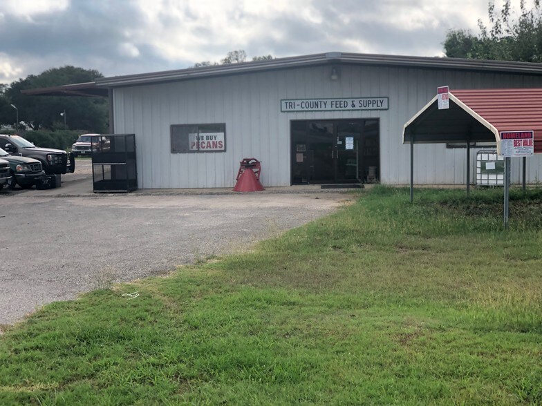 525 TX-95, Elgin, TX for sale - Primary Photo - Image 1 of 1