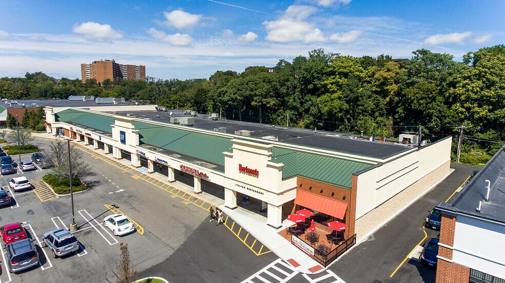 450 Paradise Rd, Swampscott, MA for sale - Primary Photo - Image 1 of 1