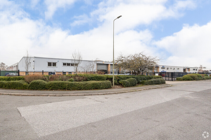 22-30 Nuffield Way, Abingdon for lease - Primary Photo - Image 1 of 5