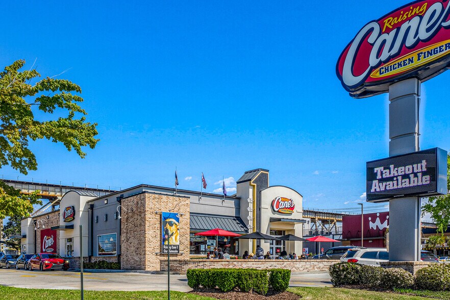 919 S Clearview Pky, New Orleans, LA for sale - Building Photo - Image 1 of 1