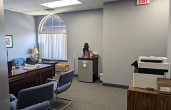 44720 Hayes Rd, Clinton Township, MI for lease Interior Photo- Image 1 of 1