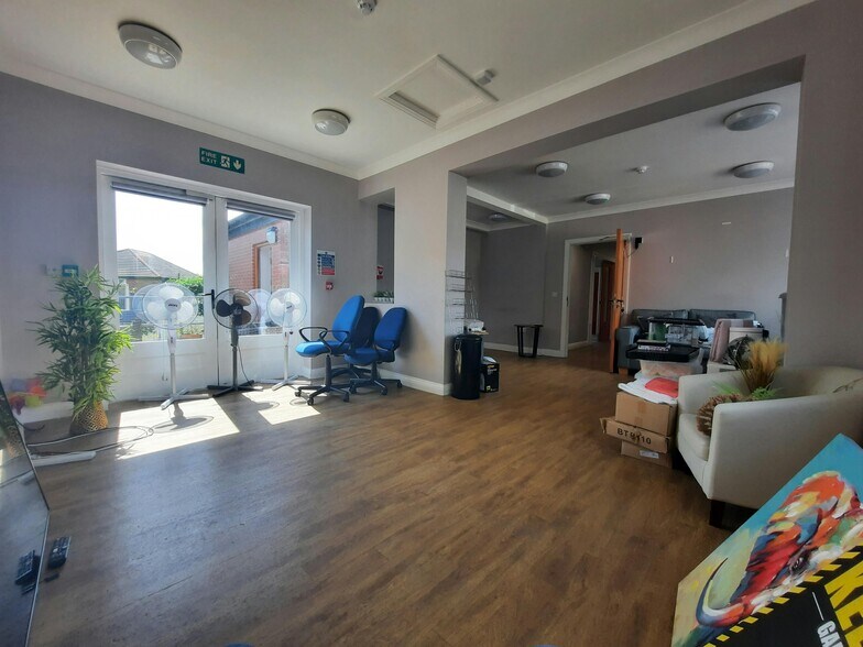 1 Wakefield Rd, Swillington for sale - Building Photo - Image 2 of 17
