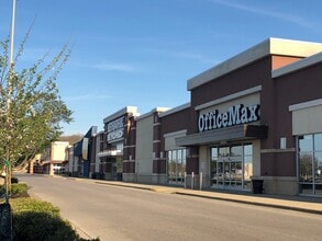 70-1100 Oxford Exchange Blvd, Oxford, AL for lease Interior Photo- Image 2 of 4