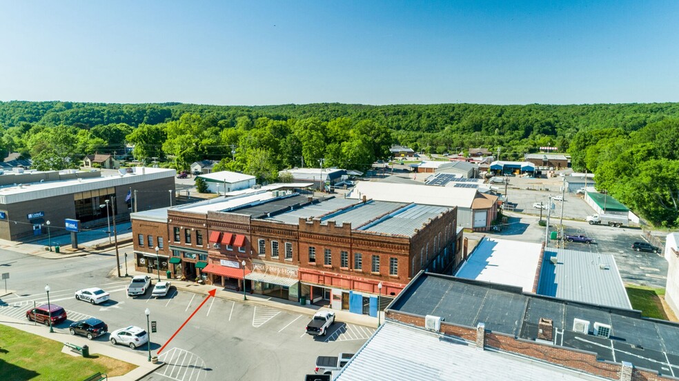 306 N Public Sq, Centerville, TN for sale - Building Photo - Image 2 of 31