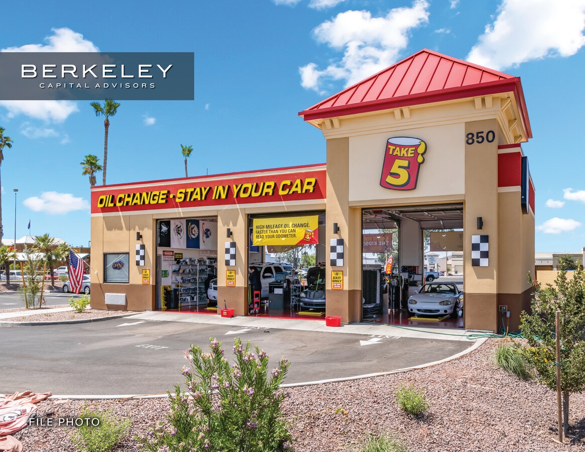 4501 E Speedway Blvd, Tucson, AZ 85712 New Take 5 Oil ±92,000 VPD