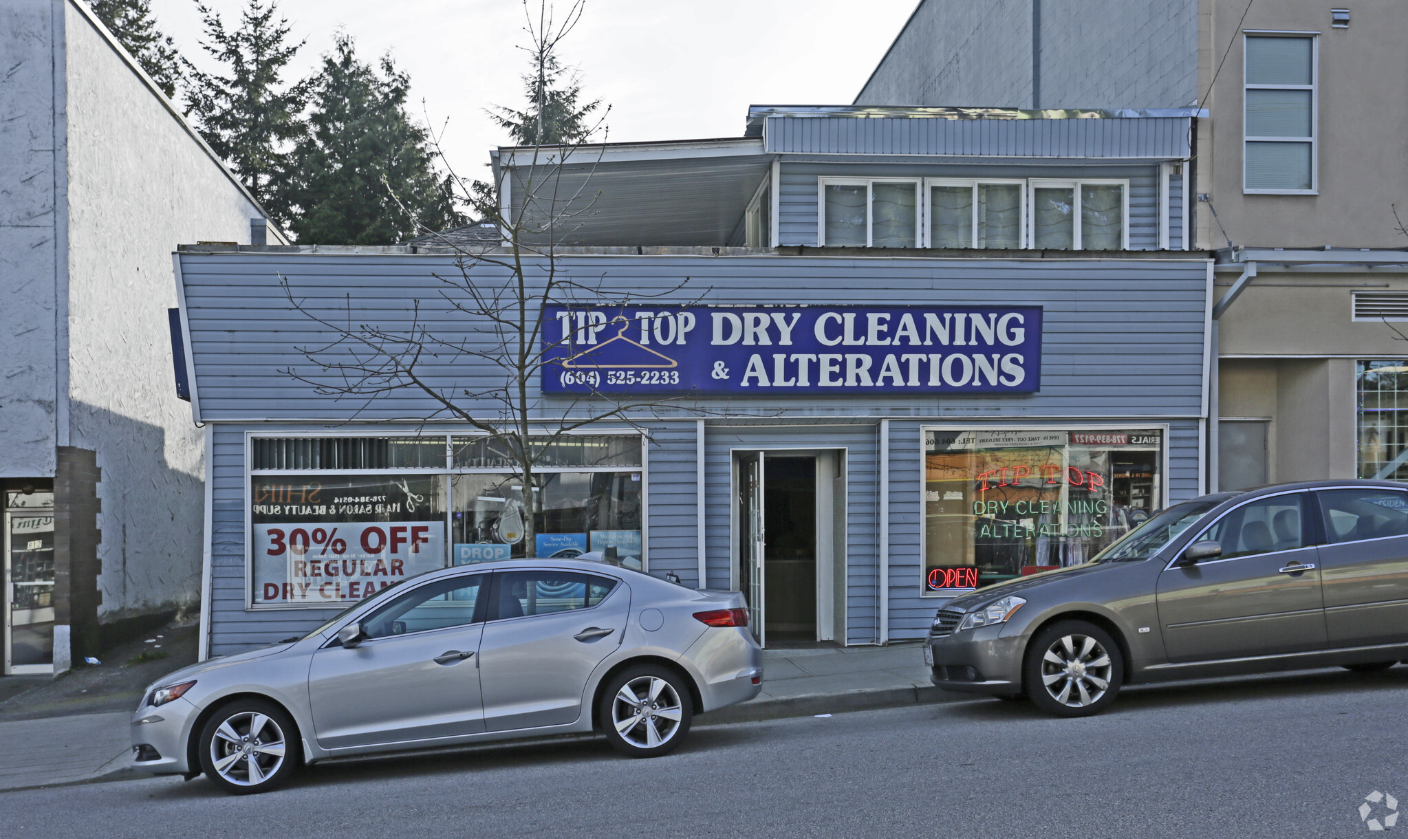 816 12th St, New Westminster, BC for sale Primary Photo- Image 1 of 6