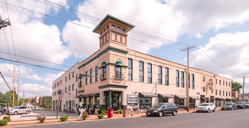 5243 Shaw Ave, Saint Louis, MO for lease Building Photo- Image 1 of 6