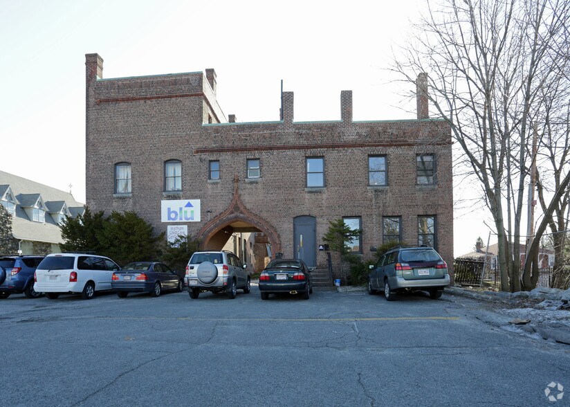 760 Main St, Waltham, MA for lease - Building Photo - Image 2 of 8