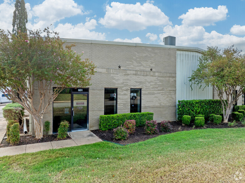 7303 Burleson Rd, Austin, TX for lease - Building Photo - Image 2 of 22