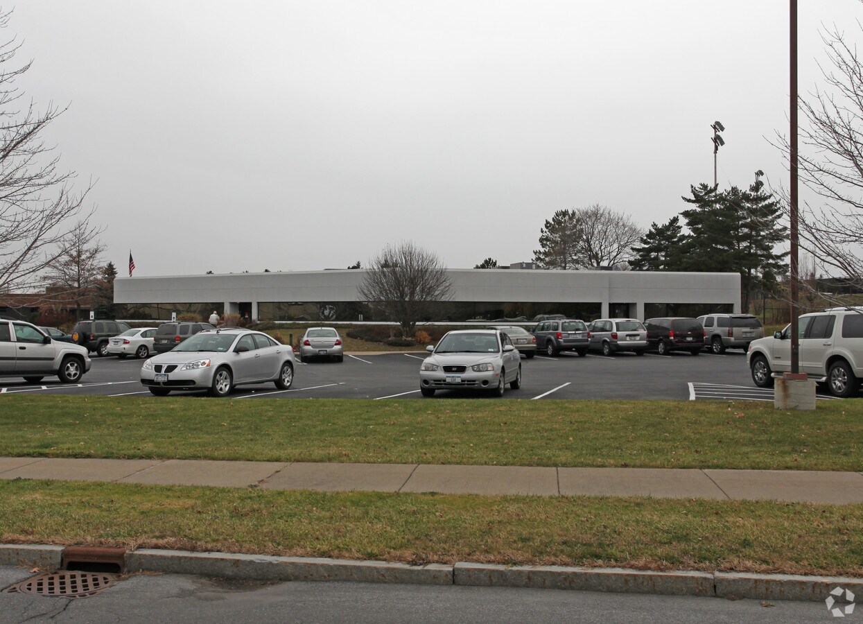 110 Business Park Dr, Utica, NY 13502