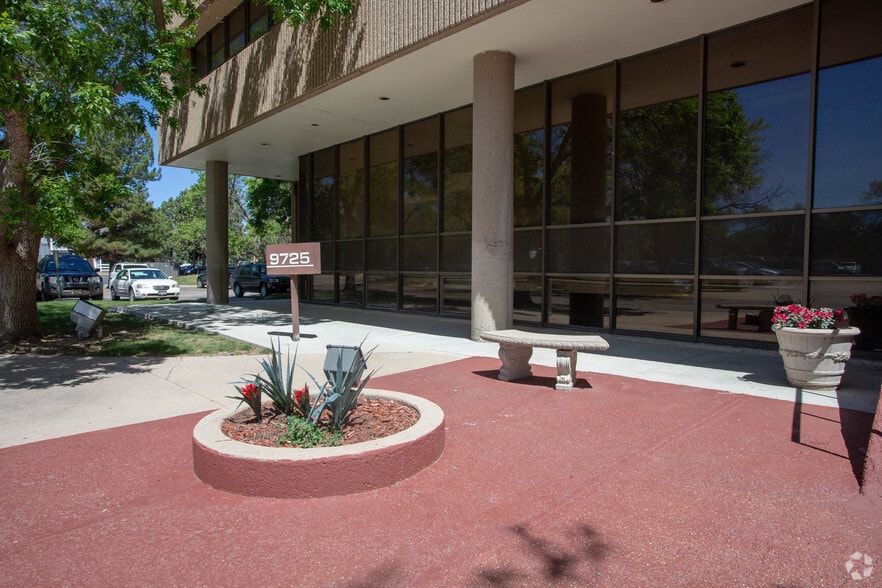9725 E Hampden Ave, Denver, CO for lease - Building Photo - Image 3 of 21