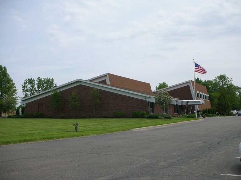 1301 E Riggin Rd, Muncie, IN for sale - Primary Photo - Image 1 of 1