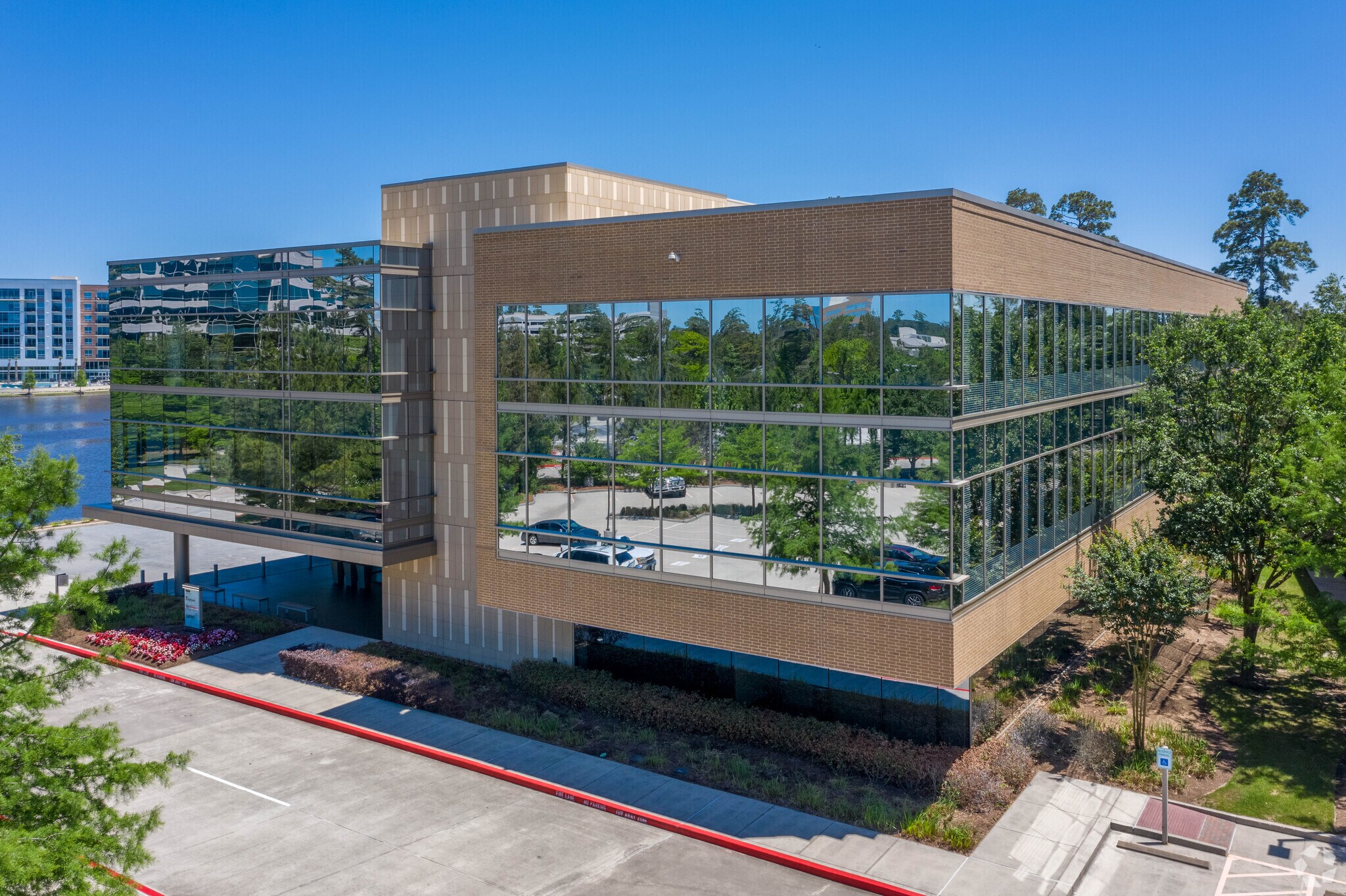 9320 Lakeside Blvd, The Woodlands, TX for sale Primary Photo- Image 1 of 1