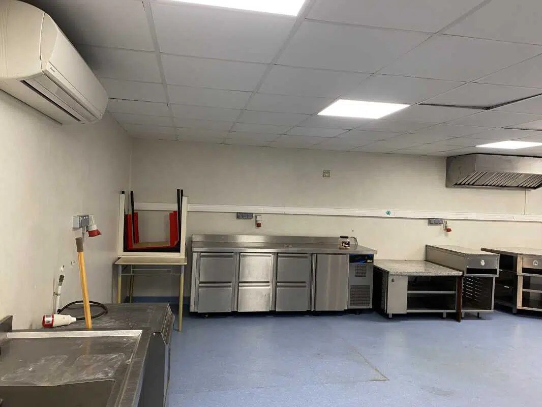 Flex in Lille for lease Interior Photo- Image 1 of 8