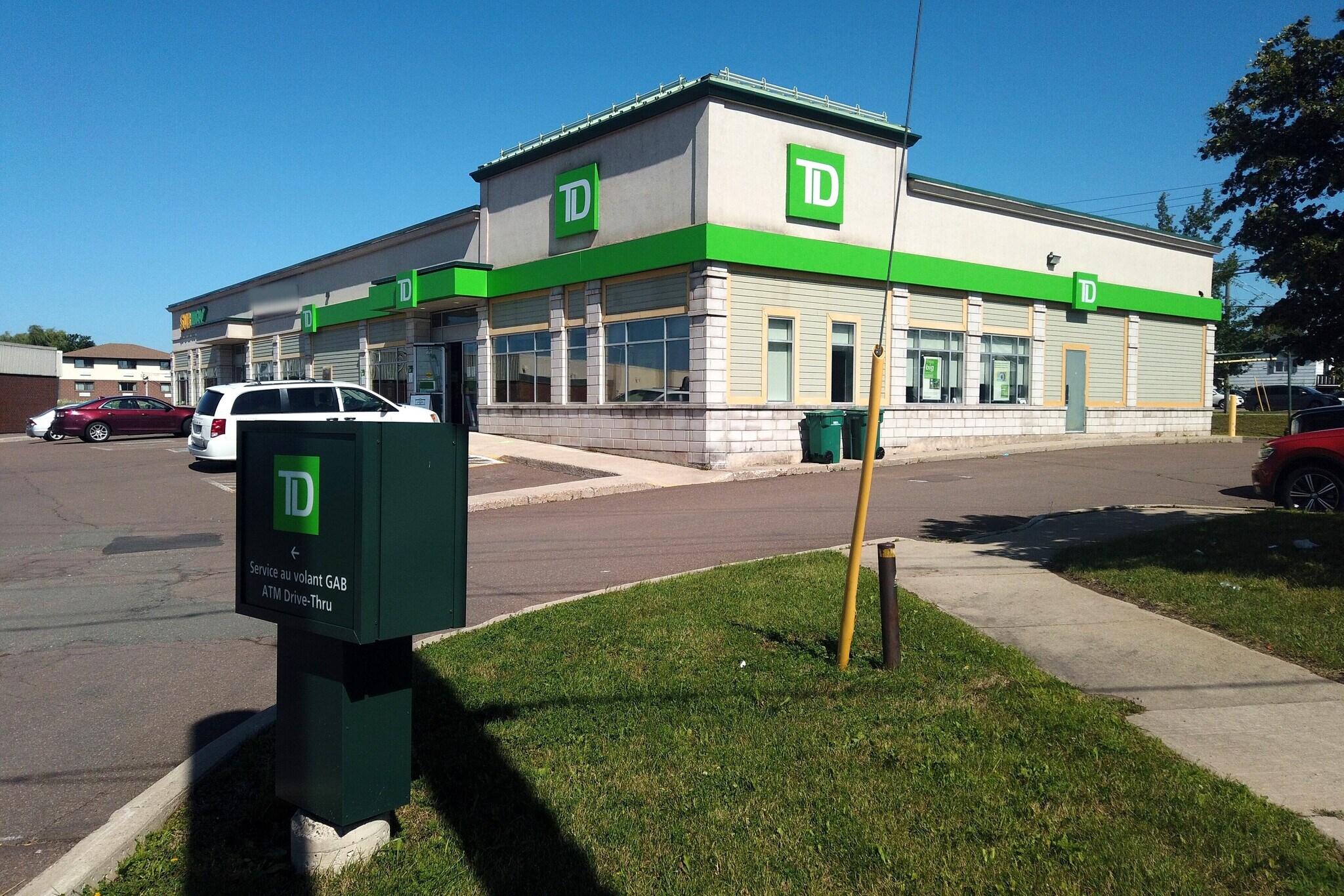 525 Regis St, Dieppe, NB for sale Primary Photo- Image 1 of 1