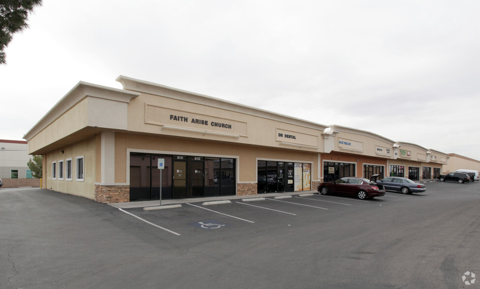 1631 E Sunset Rd, Las Vegas, NV for lease - Primary Photo - Image 1 of 4