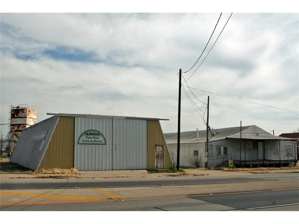 505 S Oak Ave, Mineral Wells, TX for sale Building Photo- Image 1 of 1